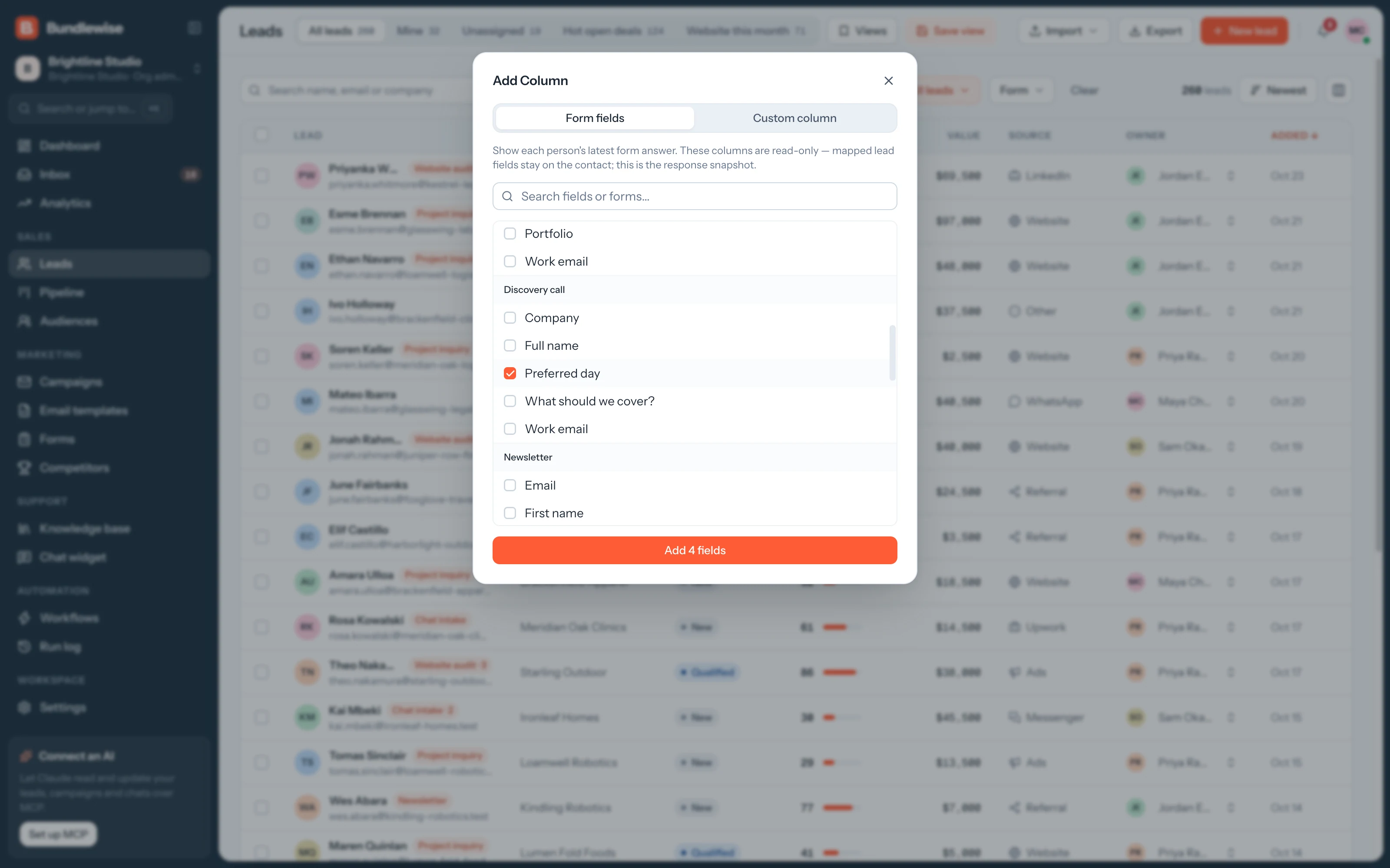 Leads table column settings with form fields and custom columns